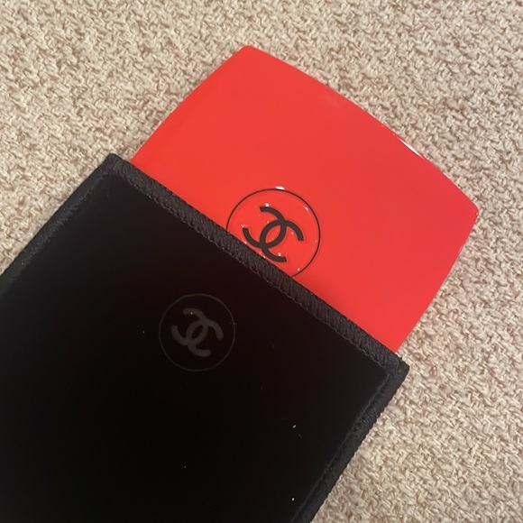 Chanel mirror - new in box - Picture 1 of 8